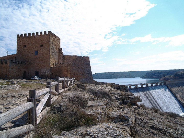 Foto del castillo de Peñarroya