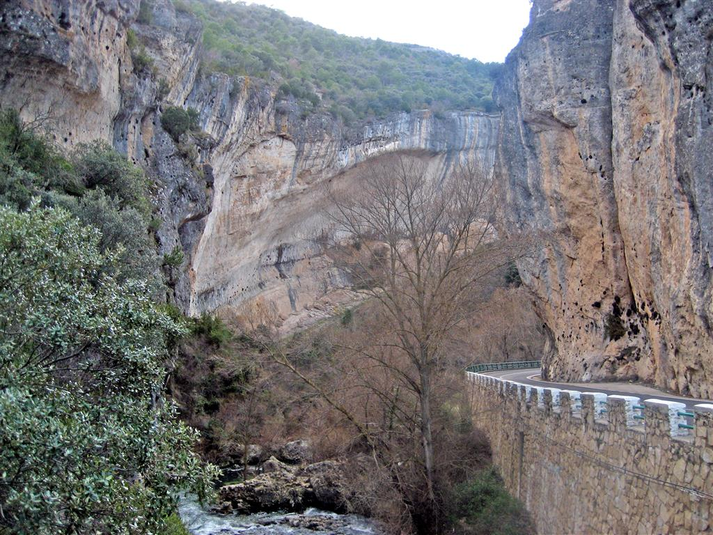 Fotografia en la carretera de la Hoz de Priego